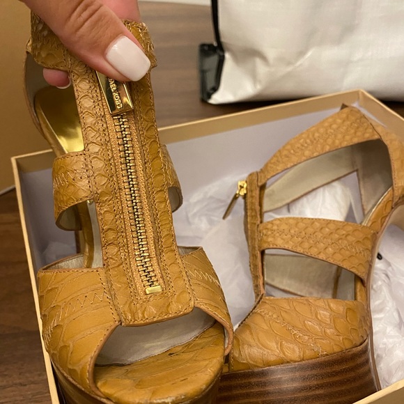 Michael Kors Platform Heels - Picture 3 of 4